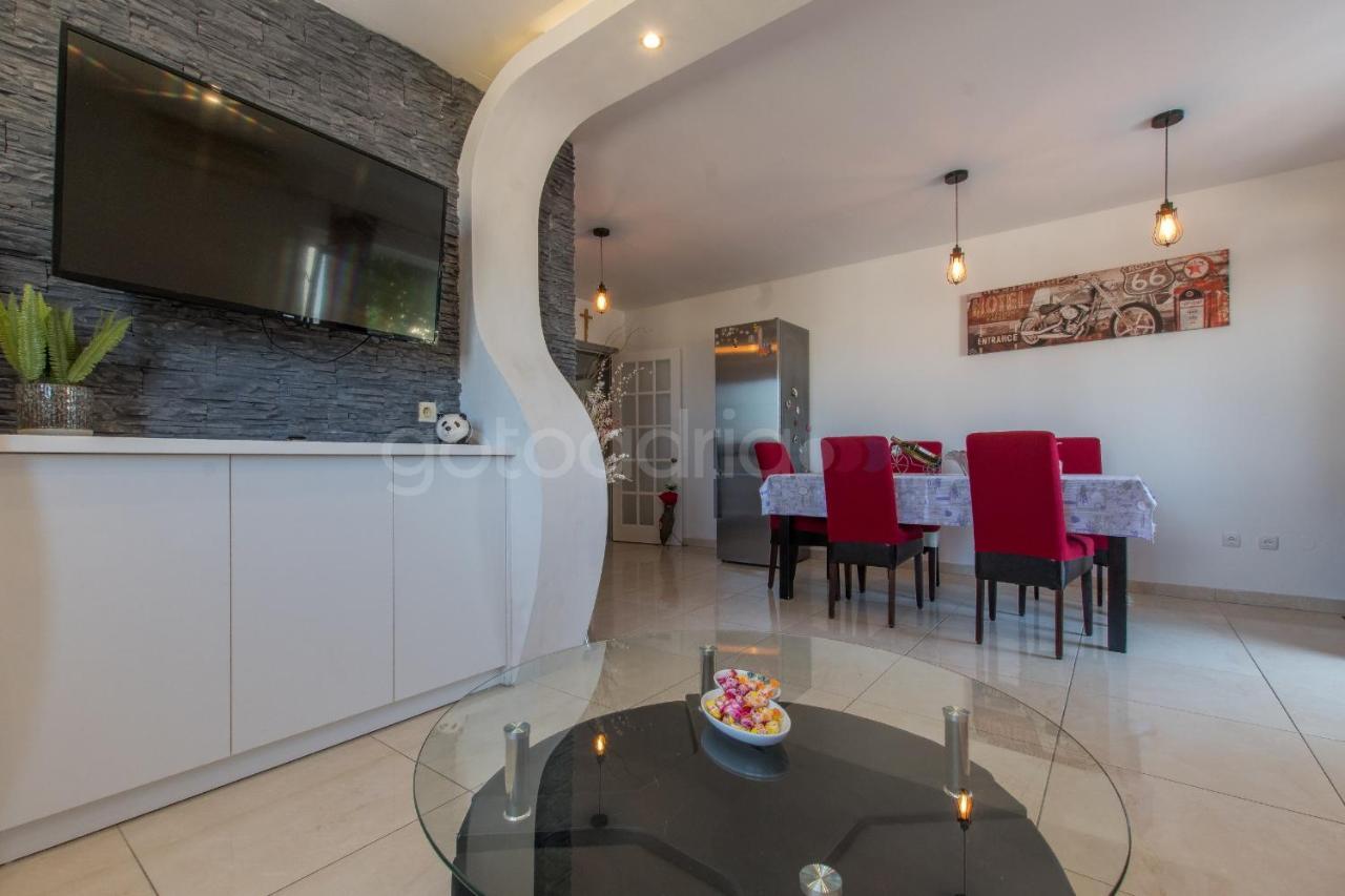 Apartment Vesna With Balcony & Free Parking Μακάρσκα Εξωτερικό φωτογραφία